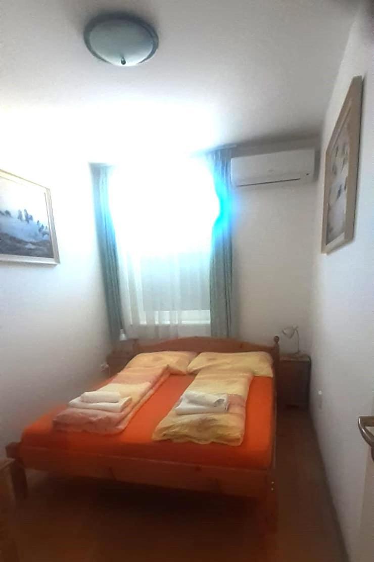 Pedestrian Street Apartment *